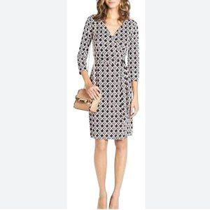 DVF "New Julian Two" Geo Chain Print 100% Silk Wrap Dress